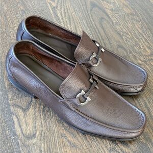 Men's Ferragamo Grandioso Pebble Leather Leather Bit Loafers, Brown 12 EE
